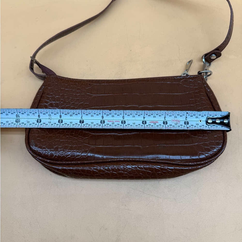 Chic White And Brown Crocodile Pattern Shoulder B… - image 3